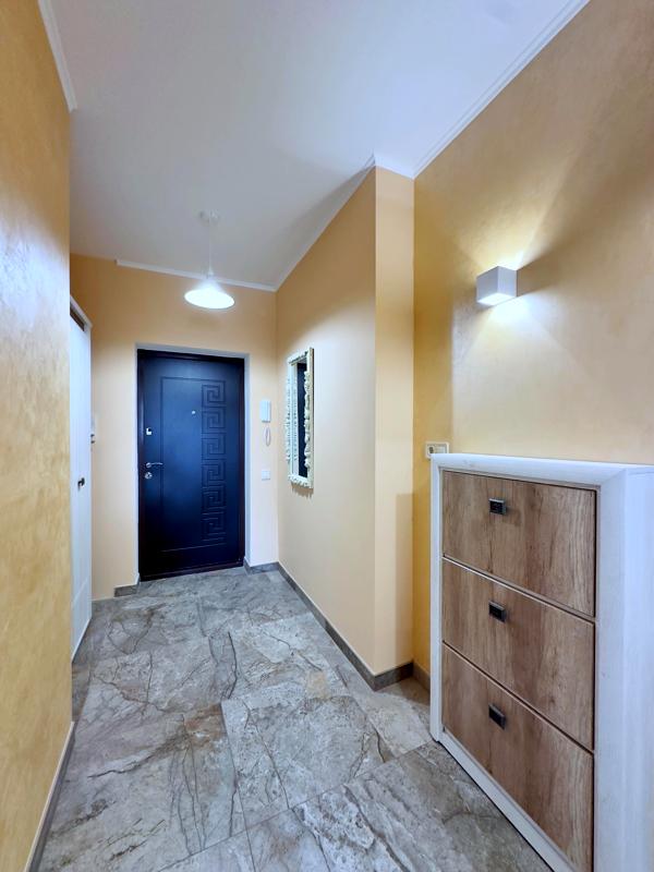 Spacious 1-bedroom apartment in Shevchenko Street, near city center