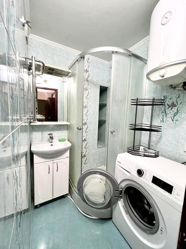 2-room apartment near Obolon with balcony and appliances