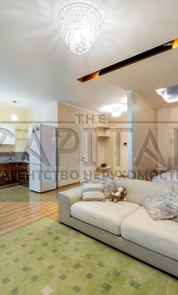 1-Bedroom Apartment in Novopecherski Lipki, Kyiv