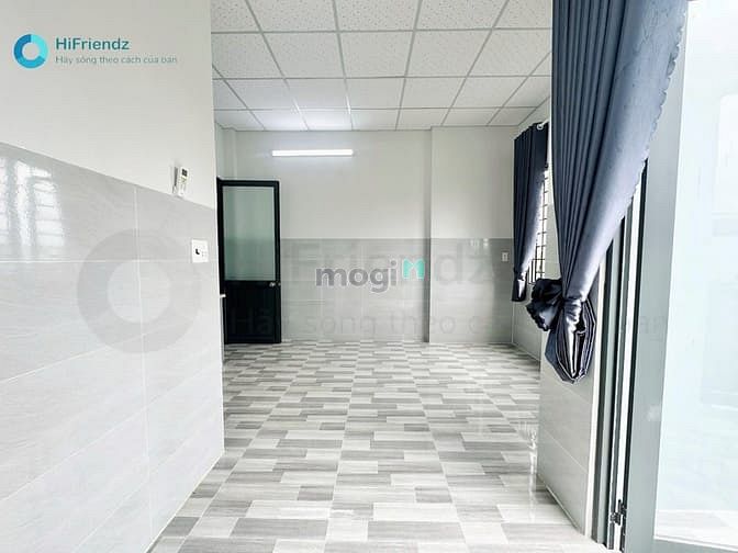 Modern Studio with Balcony Near University Campus