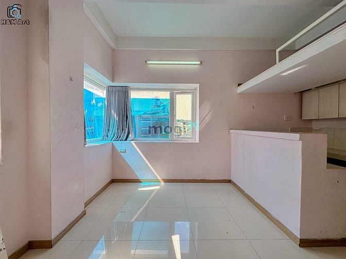 25m² Spacious Room with High Loft, Large Window, Elevator - 24/7 Security