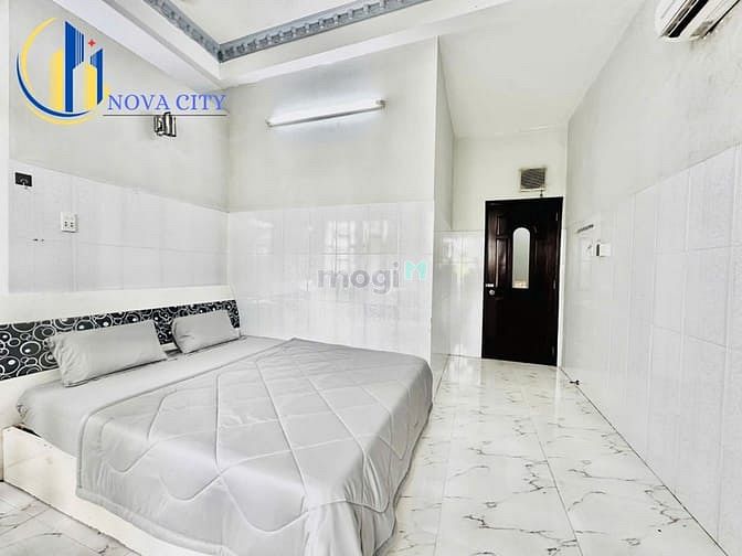 Modern Studio Apartment with Balcony in Binh Dien