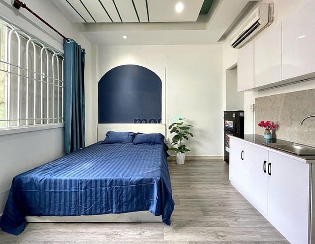Modern Studio Near Economics University with Separate Kitchen