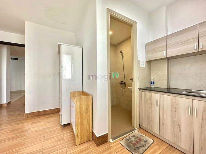 Modern 60m² Apartment with Large Balcony Near BigC