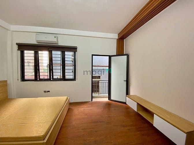 4-Story House near Ngoc Khanh, Close to Key Locations