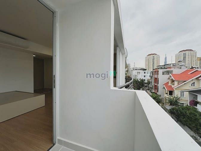 High-End Furnished Studio Apartment with Balcony and City View