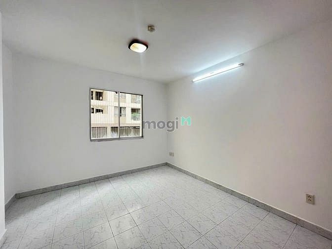 Spacious 1-Bedroom Apartment in Vạn Đô, Bến Vân Đồn District 4