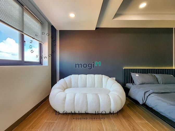 Modern 55m2 Apartment with Balcony near District 1