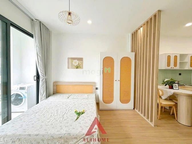 Modern Studio Apartment with Balcony in Binh Thanh