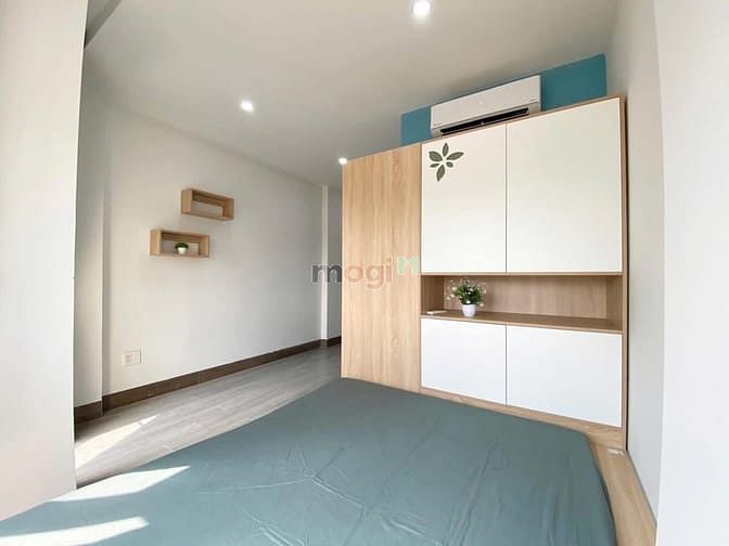 Modern Studio with Balcony in Binh Thanh