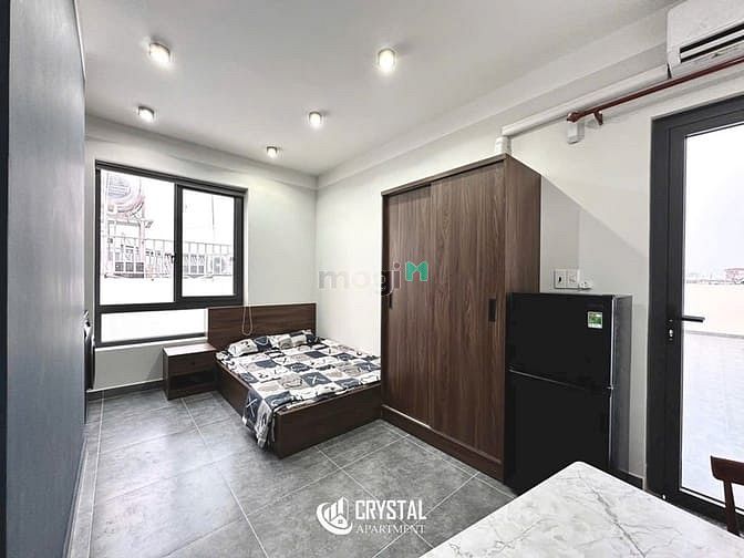 Modern Studio with Private Washing Near Mall