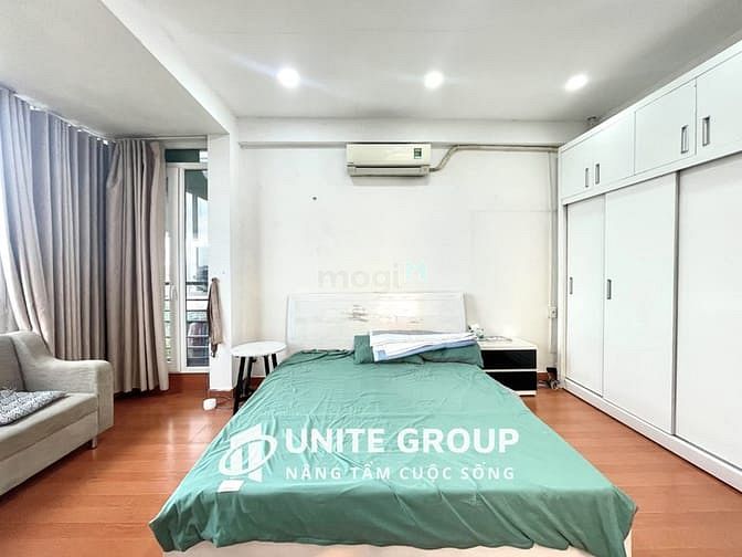 Modern Studio Apartment Near Tan Dinh Market