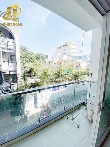 Modern Studio Near Le Van Tam Park
