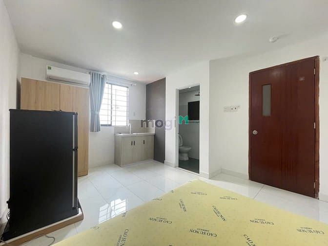 Modern Studio with Full Amenities and Elevator