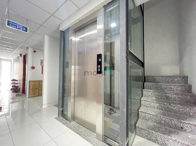 Modern Studio with Full Amenities and Elevator