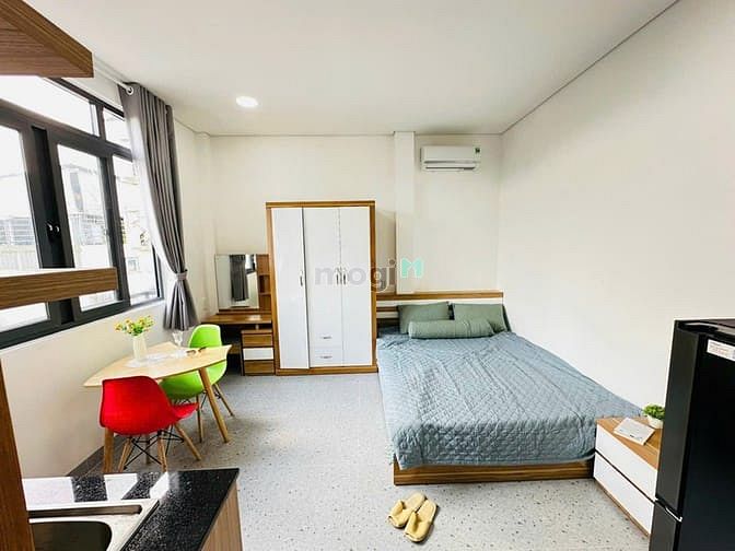 Modern Studio Apartment with Full Amenities