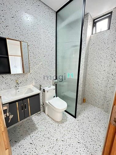 Modern Studio Apartment with Full Amenities