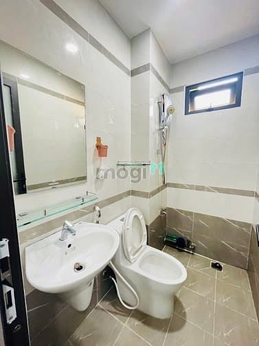 Modern Studio with Full Amenities and AC
