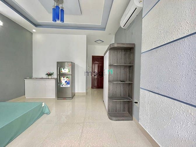 Furnished Studio with Air Conditioning and Kitchen