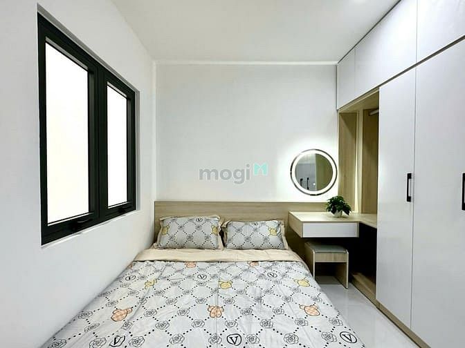 Modern Studio Near Airport with Full Amenities