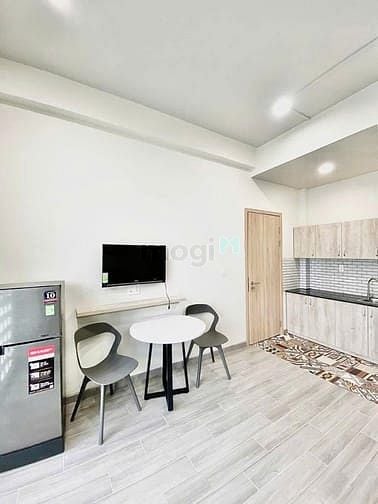 Modern Studio Apartment with Full Amenities