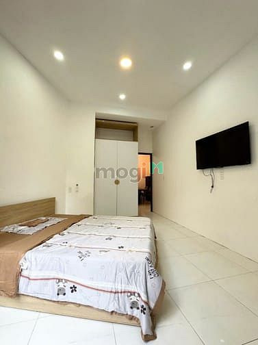 Spacious Studio with Kitchen in Phu Nhuan