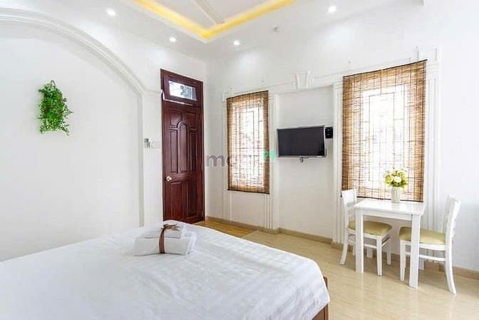 Modern Studio Apartment in District 1 with Balcony