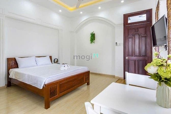Modern Studio Apartment in District 1 with Balcony