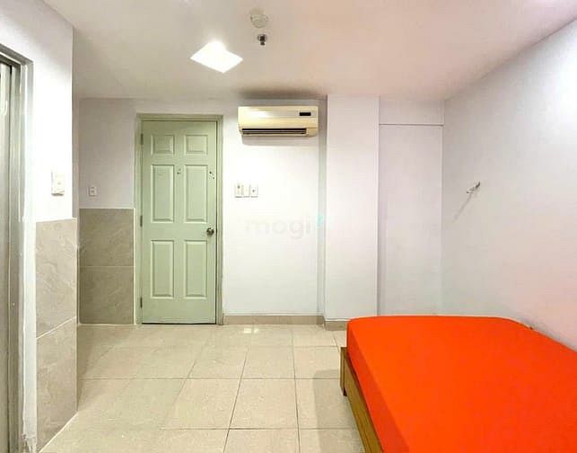 Modern Studio Near RMIT University with Amenities