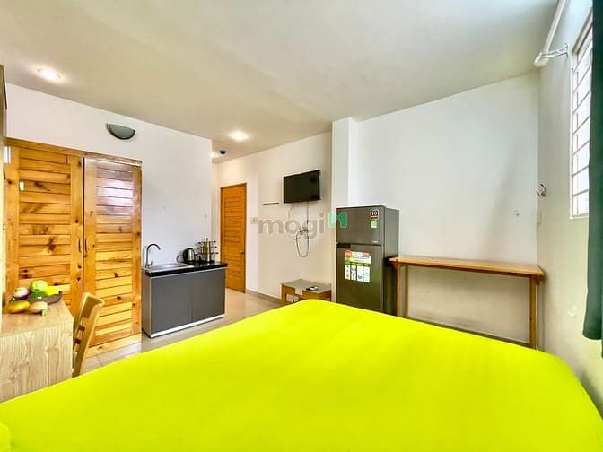 Modern Studio with Appliances in District 3