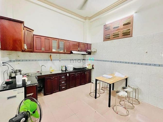 Furnished Studio with Modern Kitchen in Binh Thanh