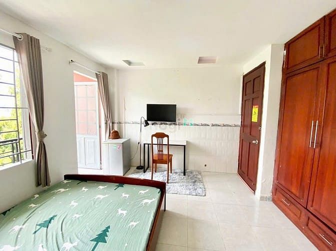 Modern Studio with Balcony on 4th Floor