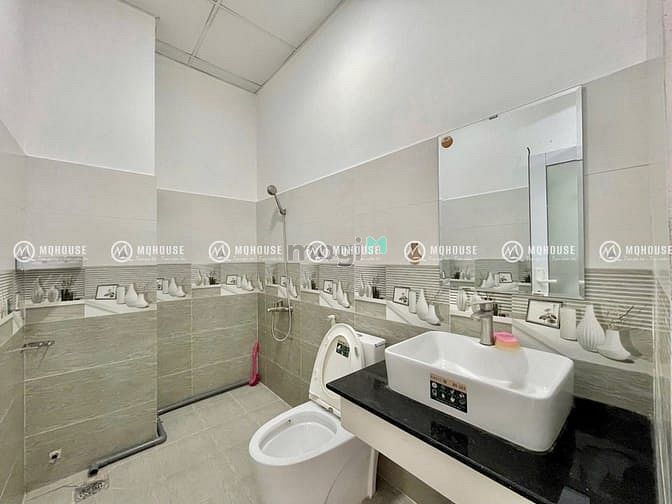 Modern Studio with Kitchen Near ETown Complex