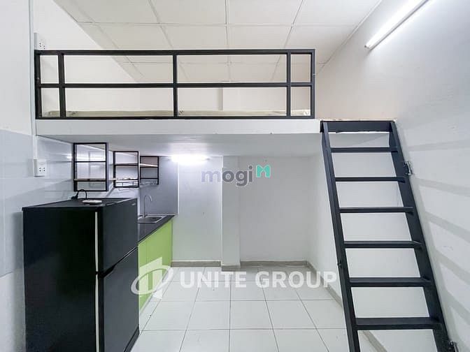 Modern Loft Studio Near District 3 Markets