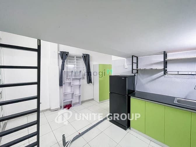 Modern Loft Studio Near District 3 Markets