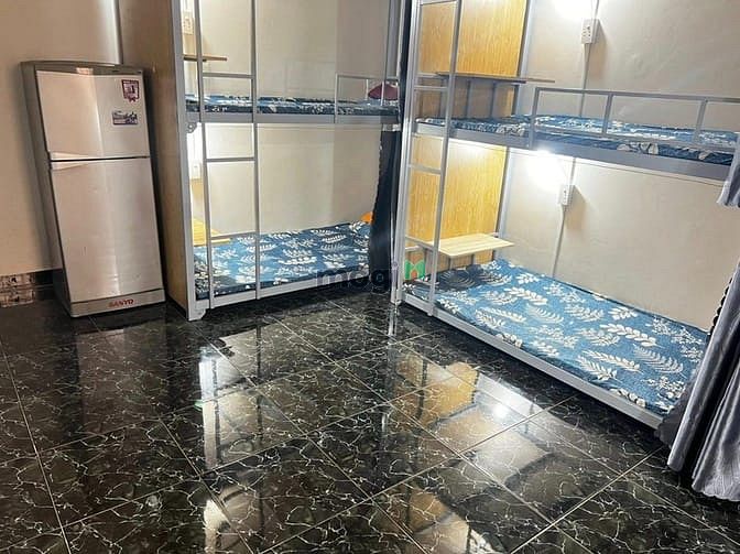 Affordable Shared Room with Kitchen and Laundry