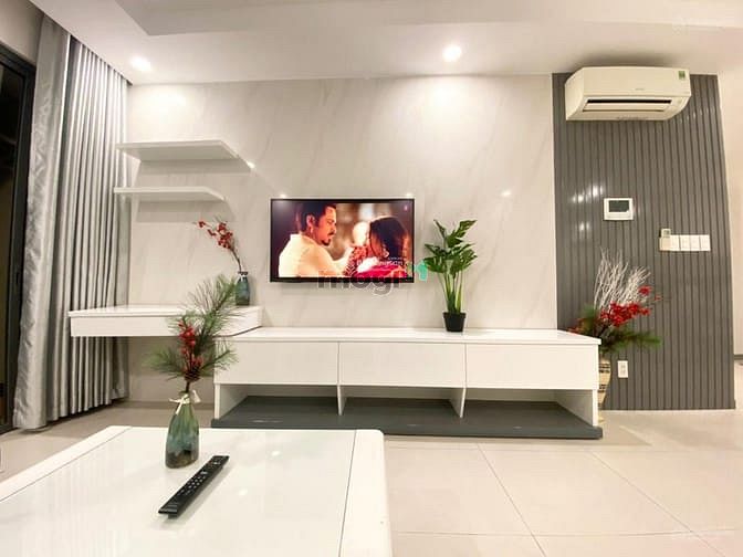 Luxury River Gate Apartment with Pool and Gym