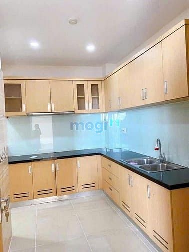 Student Dormitory Near Saigon University with Amenities