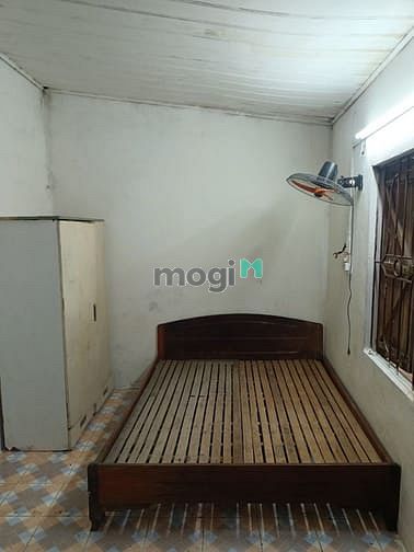Air-conditioned Room Near Pham Hung Road