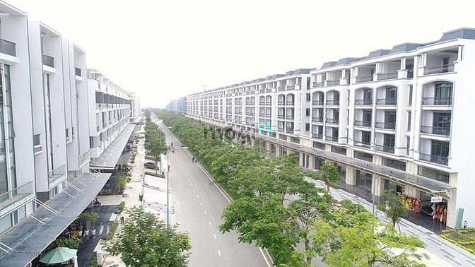Modern Luxury Apartment in Van Phuc City