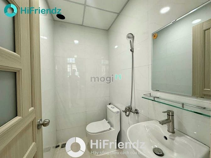 1-Bedroom Serviced Apartment with Balcony near Nhieu Loc Canal