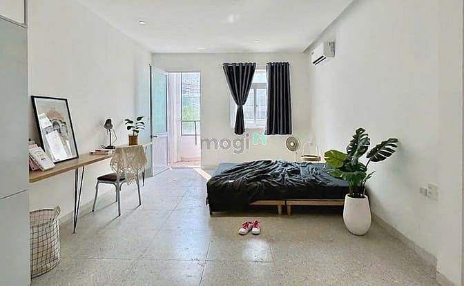 Modern Studio Apartment Near Universities with Full Amenities