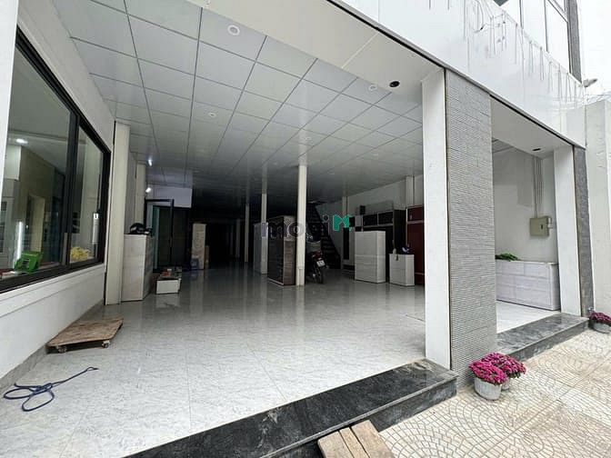 8-Floor Commercial Building with Elevator