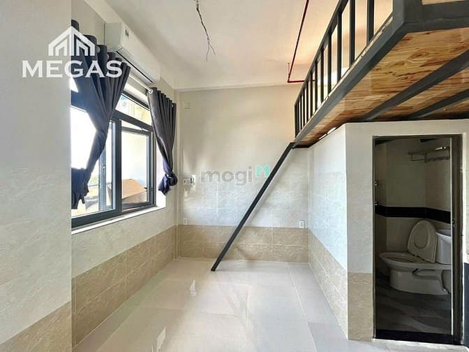 Duplex with Window and Balcony near CVPM Quang Trung