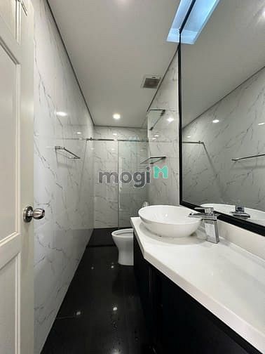 Modern Fully Furnished Studio Apartment in Q3, Trần Quang Diệu