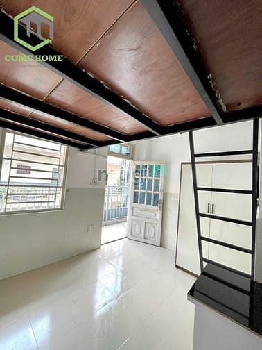 Modern Loft Apartment with Elevator and Balcony