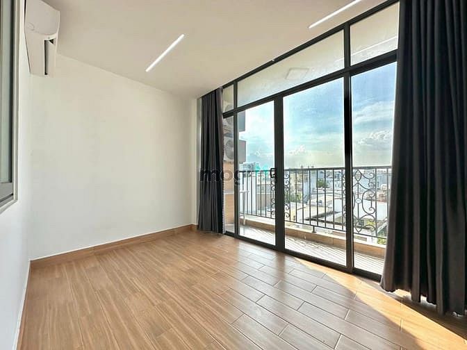 Modern 60m² Apartment with Large Balcony Near BigC