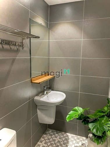 Modern Compact Apartment with Full Amenities