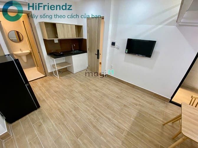 Fully Furnished Studio Apartment near Vincom Le Van Viet