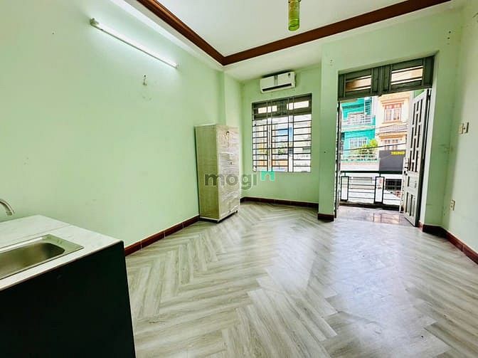 Modern Room with AC Near Quang Trung Park